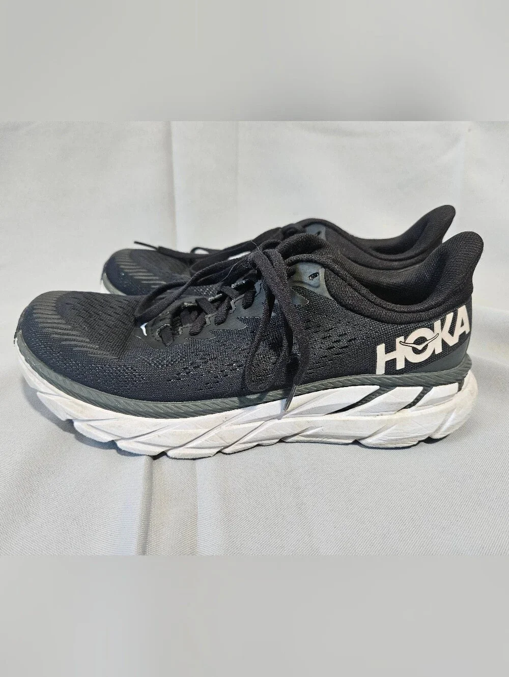 Hoka One One Shoes Black Size 7.5 Clifton 7 1110509 BWHT Running Sneakers